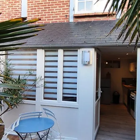 Les Altheas 아파트