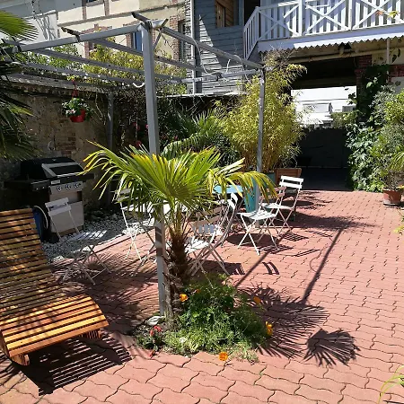 Les Altheas Apartment